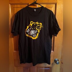 L women’s Bruins T- shirt